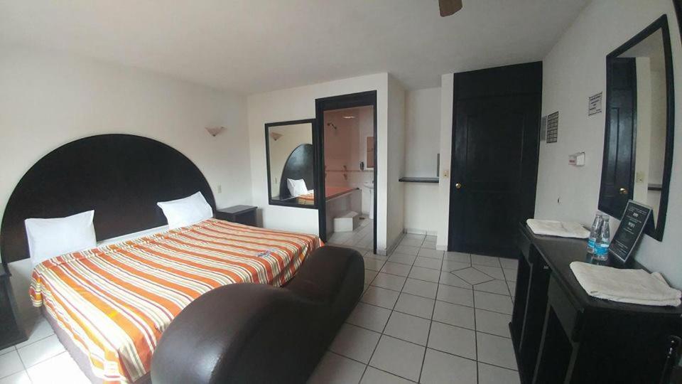 Economy hotel Omni *